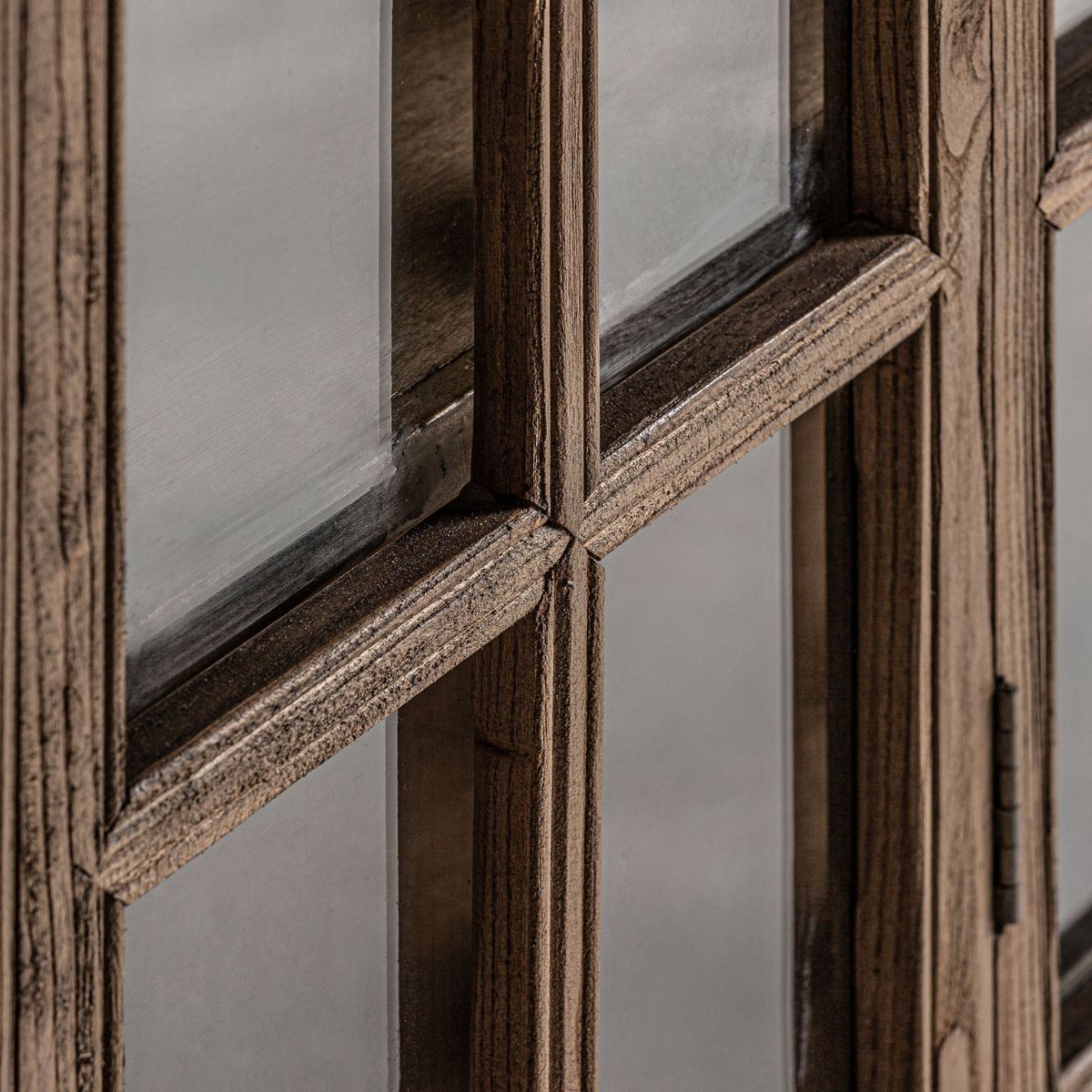 Vitrina de Madera de Olmo con Puertas Acristaladas y Cajones - Imagen 5