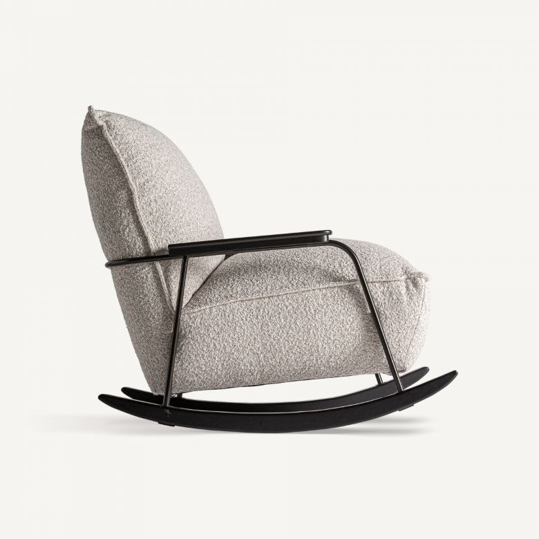 Sillón Mecedora con Estructura Metálica y Detalles en Fresno Tapizado en Bouclé Beige - Imagen 3