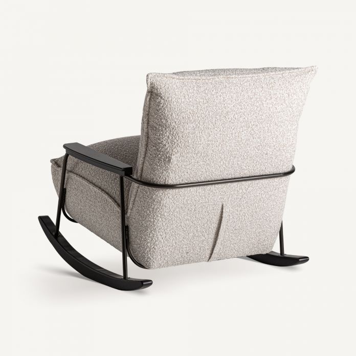 Sillón Mecedora con Estructura Metálica y Detalles en Fresno Tapizado en Bouclé Beige - Imagen 4